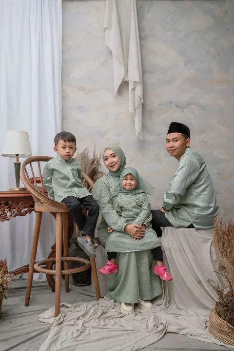 Foto sampul undangan Khitanan Sabiq