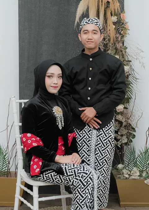 Foto sampul undangan Ulfah & Yogi