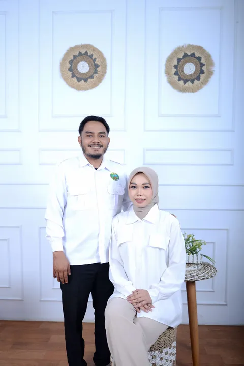 Foto sampul undangan Riska & Nover
