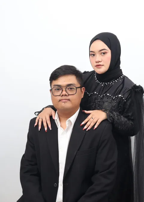 Foto sampul undangan Oryza & Asri