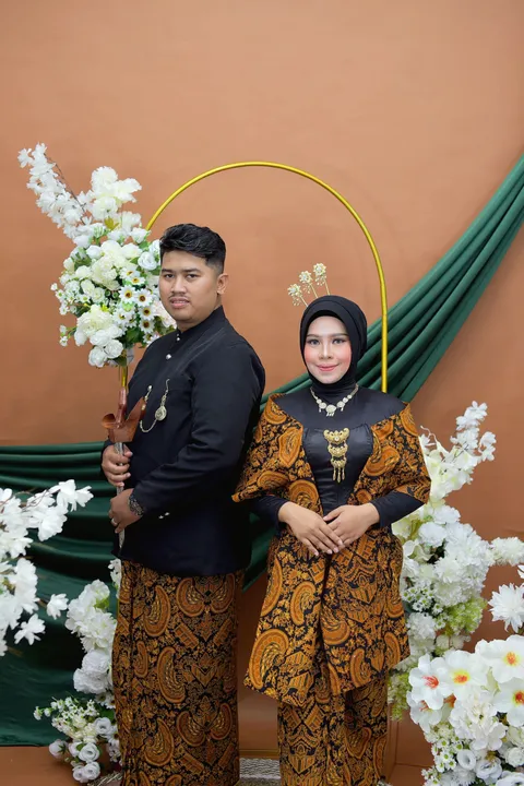 Foto sampul undangan Esza & Indah