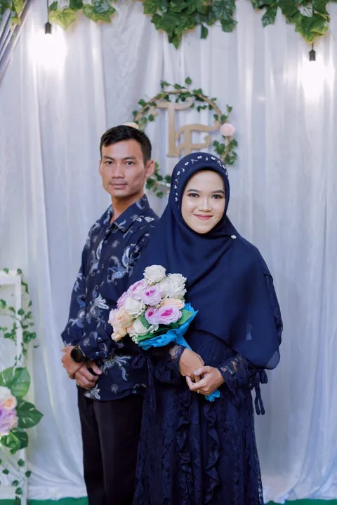 Foto sampul undangan Rizqy & Anna