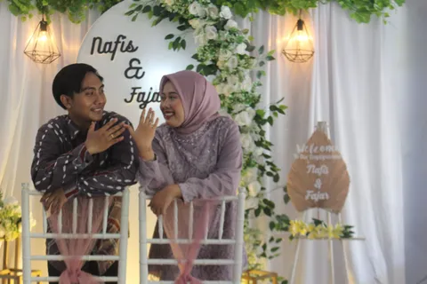Foto sampul undangan Fajar & Nafis