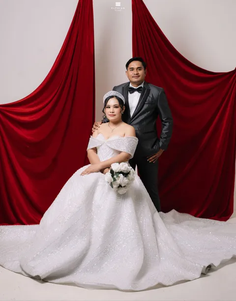 Foto sampul undangan Veisal & Hanna