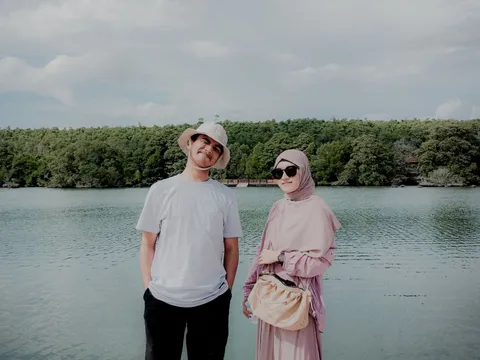 Foto sampul undangan Mahtir & Mely