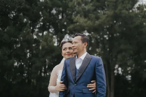 Foto sampul undangan Furnick & Eva