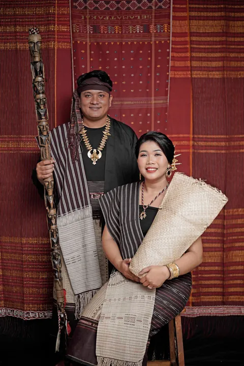 Foto sampul undangan Desi & Kaleb