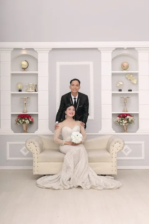 Foto sampul undangan Elysha & Mario