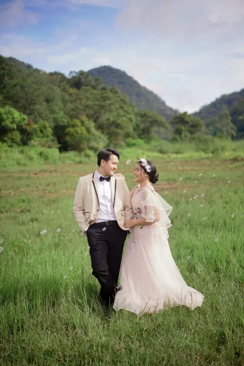 Foto sampul undangan Arno & Naomi