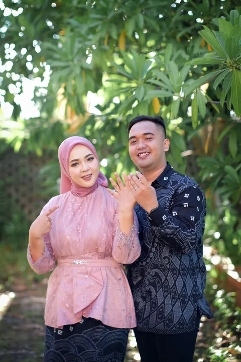 Foto sampul undangan Revan & Leny