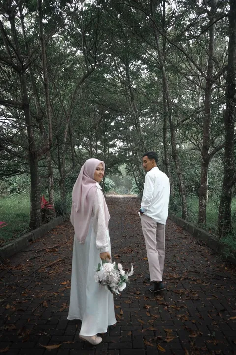 Foto sampul undangan Chaerul & Restu