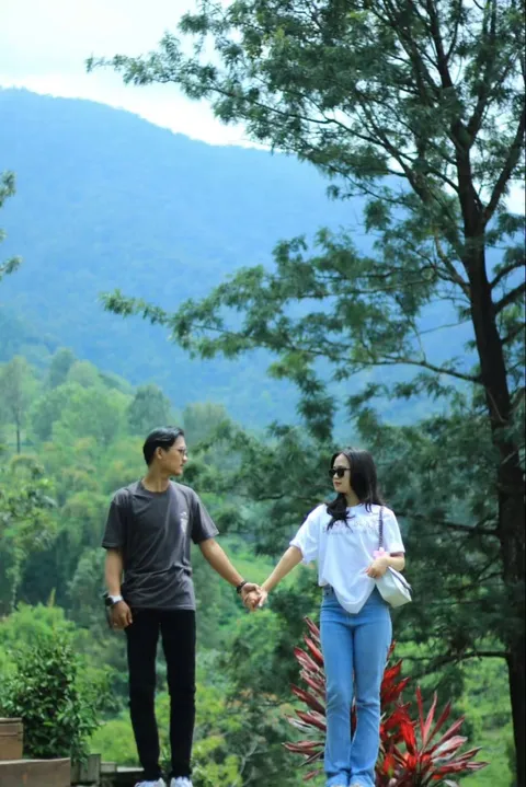 Foto sampul undangan Adah & Awan