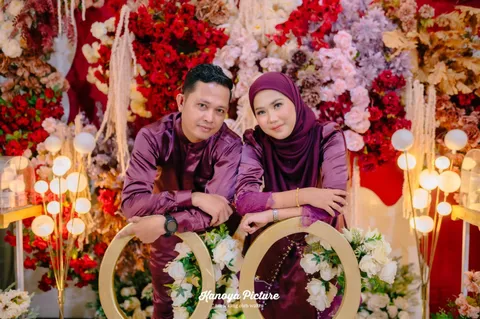 Foto sampul undangan Mada & Ayu