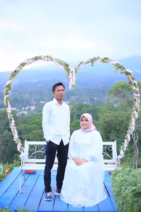 Foto sampul undangan Iin & Dwi