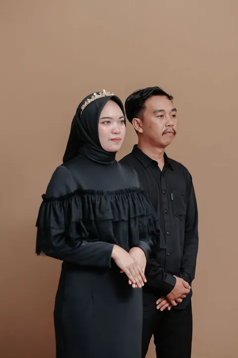 Foto sampul undangan Nune & Opet