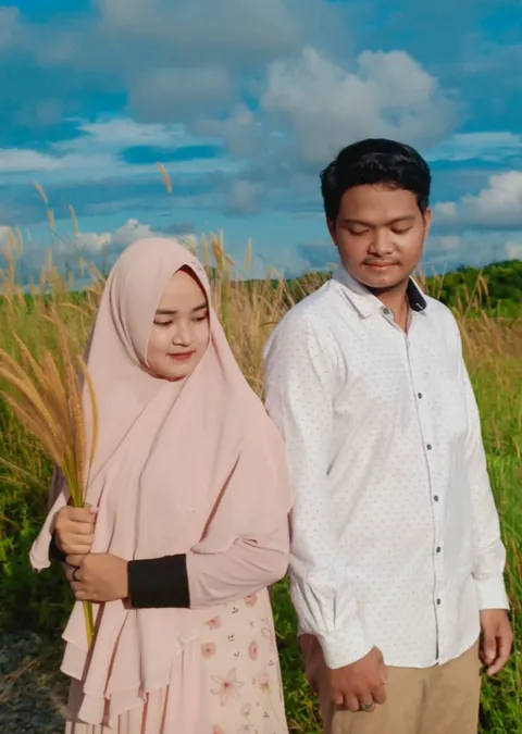 Foto sampul undangan Helda & Luthfi