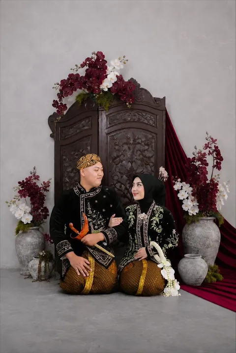 Foto sampul undangan Niko & Billa