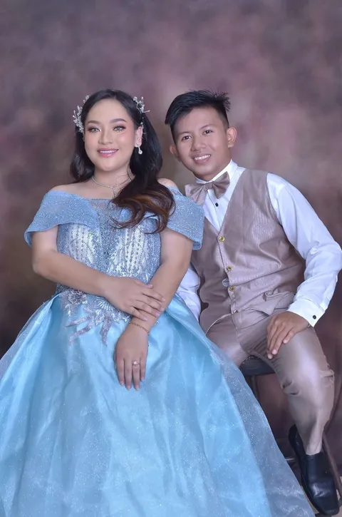 Foto sampul undangan Shelly & Griv