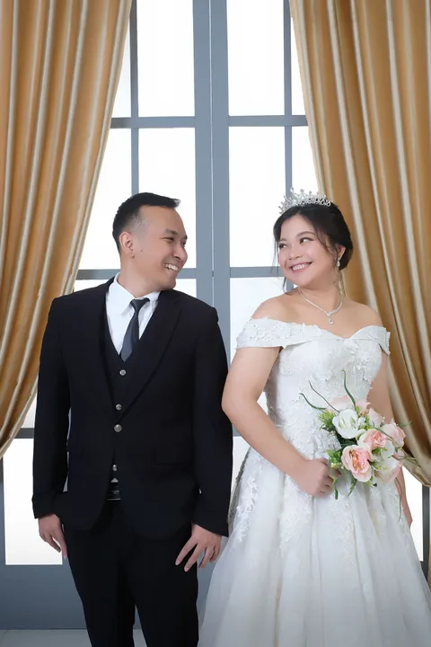 Foto sampul undangan Monica & Rizky