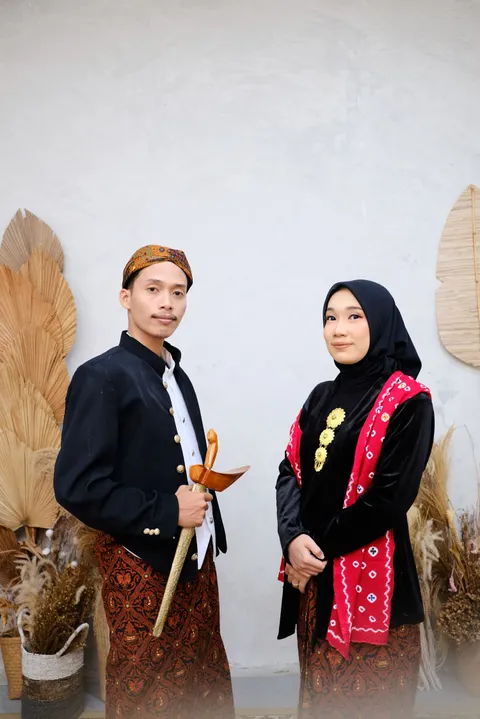 Foto sampul undangan Mustofa & Haqiqi