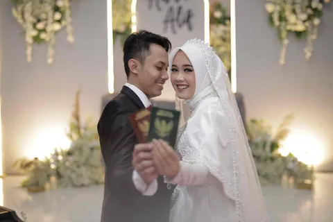 Foto sampul undangan Alif & Anda