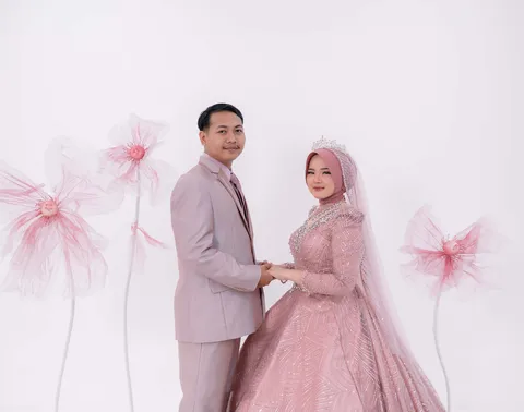 Foto sampul undangan Mala & Ridwan
