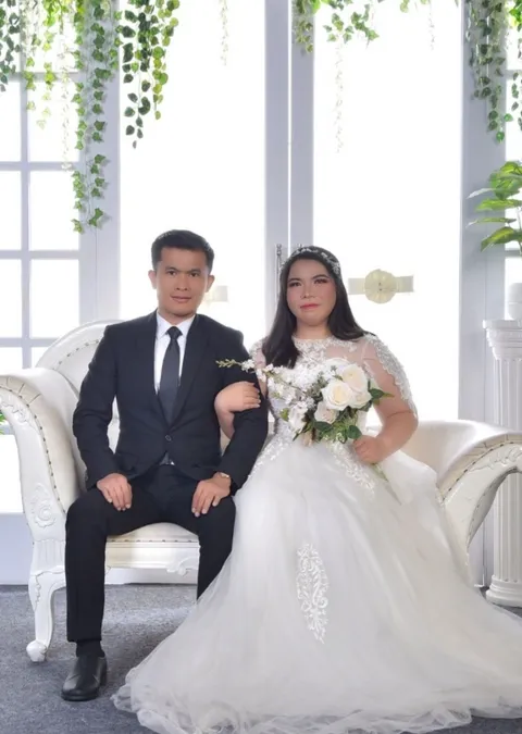 Foto sampul undangan Yeni & Adi