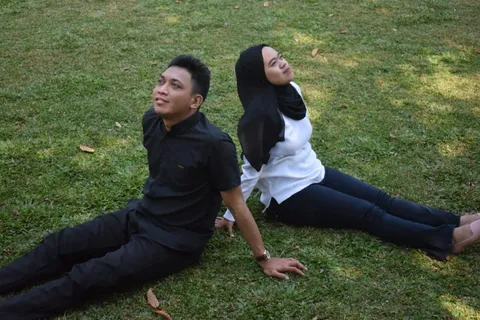 Foto sampul undangan Dennis & Endah