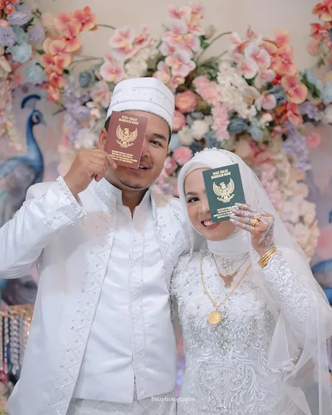 Foto sampul undangan Rizka & Yaqub