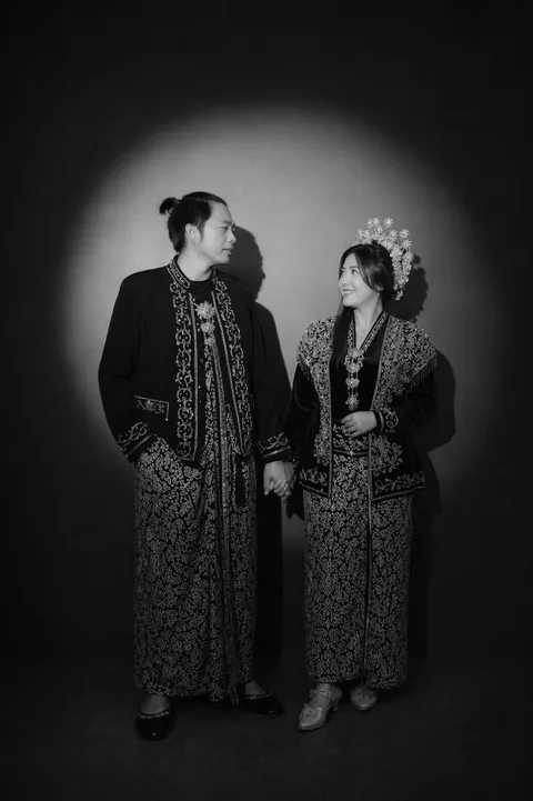Foto sampul undangan Rivall & Nuey