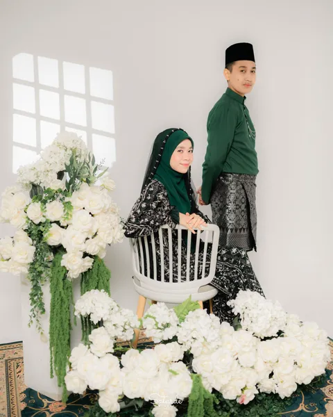 Foto sampul undangan Agus & Iza