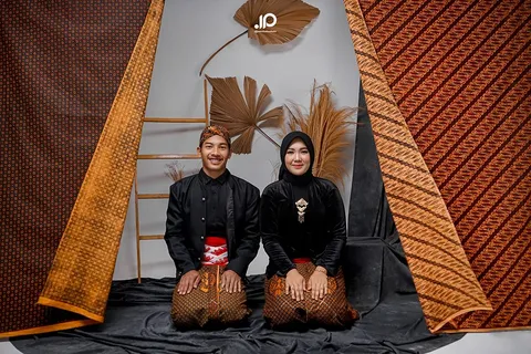 Foto sampul undangan Aji & Lia