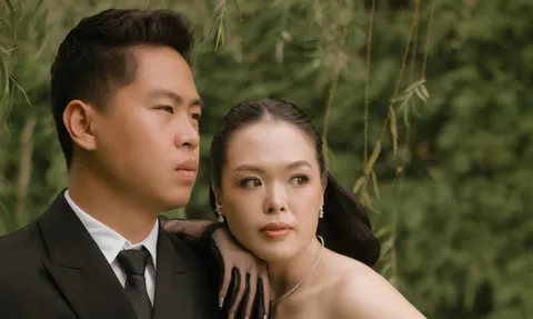 Foto sampul undangan Shania & Alex