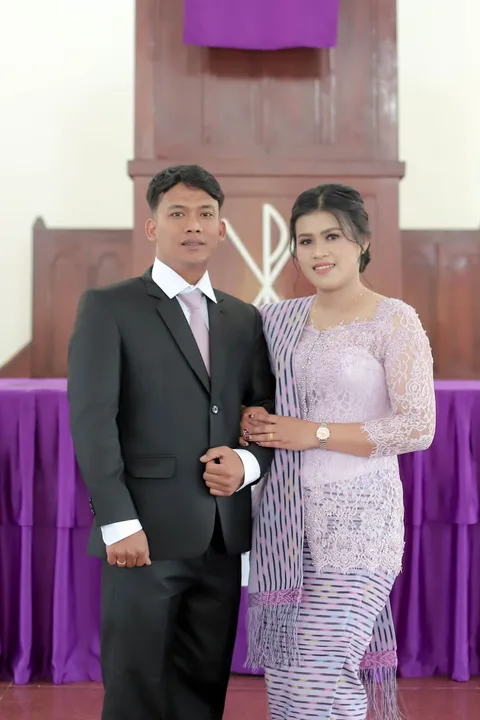 Foto sampul undangan Herna & Indra