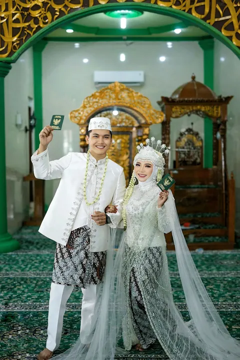 Foto sampul undangan Mentari & Indra