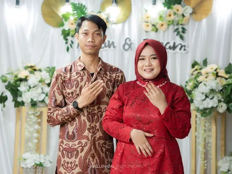 Foto sampul undangan Ainun & Imam