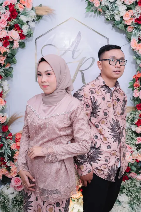 Foto sampul undangan Dhani & Adel