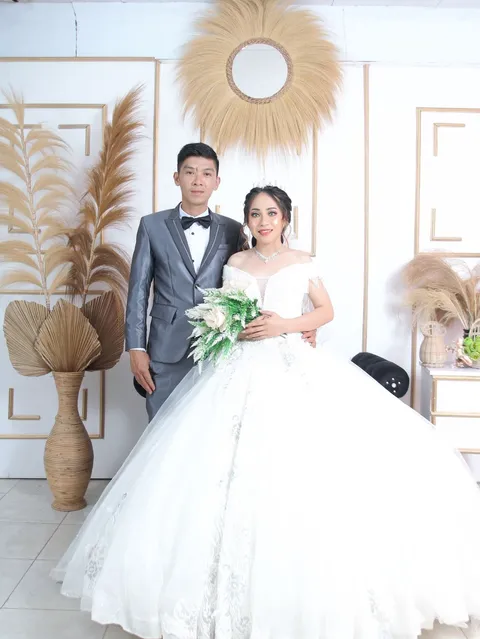 Foto sampul undangan Nathalia & Roland