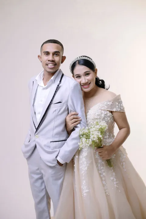 Foto sampul undangan Nova & Rony