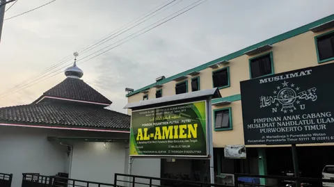 Foto sampul undangan Iksan 2025