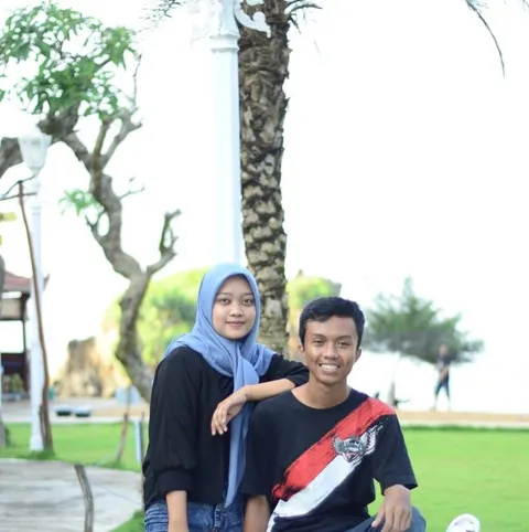 Foto sampul undangan Lina & Rizki