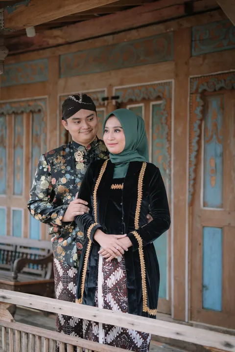 Foto sampul undangan Brata & Tyas