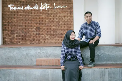 Foto sampul undangan Busro & Elys
