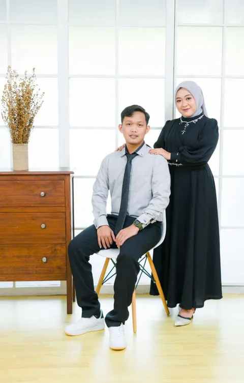 Foto sampul undangan Edhi & Istan