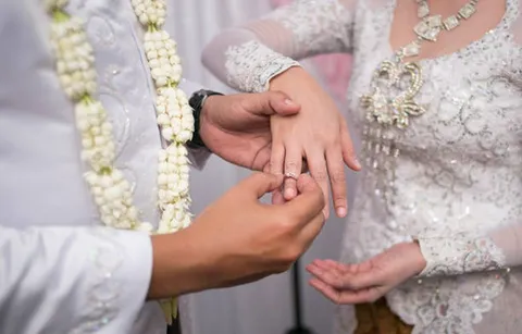 Foto sampul undangan Rizky & Fitri