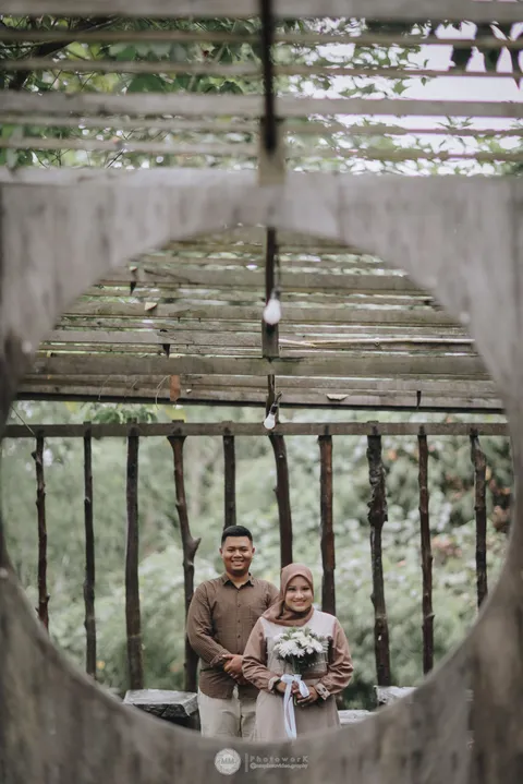 Foto sampul undangan Rian & Lian