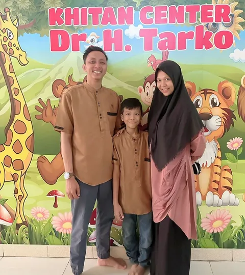 Foto sampul undangan Khitanan Azka