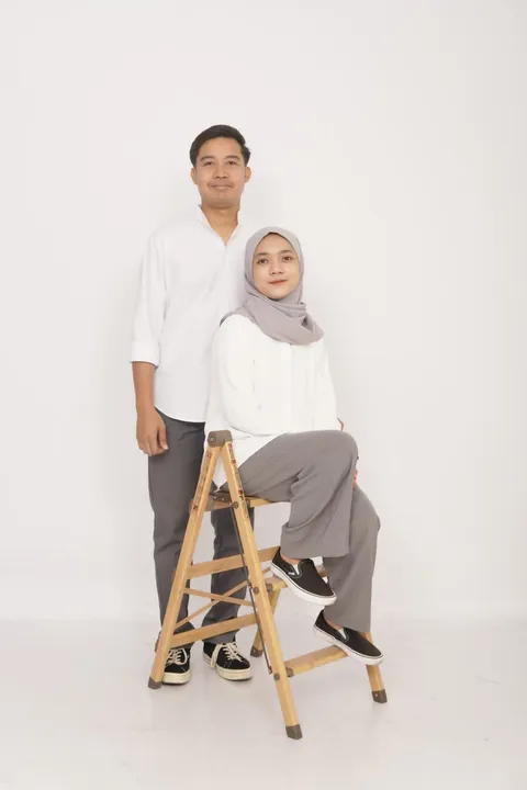 Foto sampul undangan Ocni & Metriadi