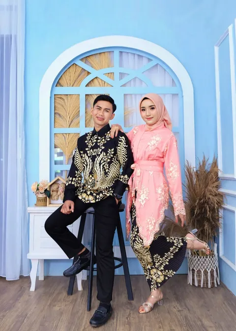 Foto sampul undangan Roni & Dewi