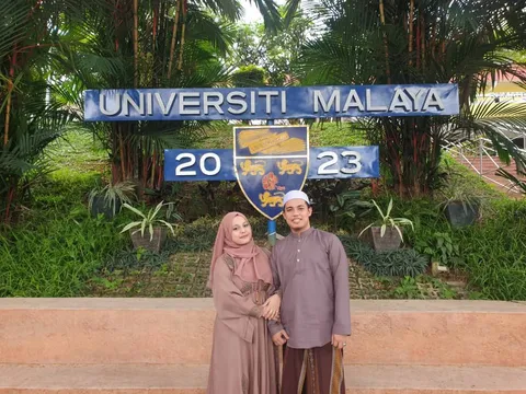 Foto sampul undangan Muna & Kholis